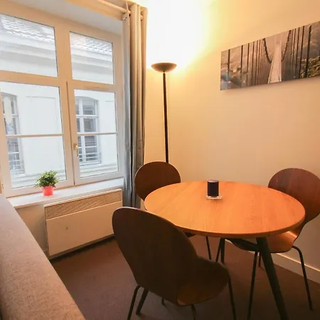 Grand Place - Super Cozy A 7 Min Des Gares ליל